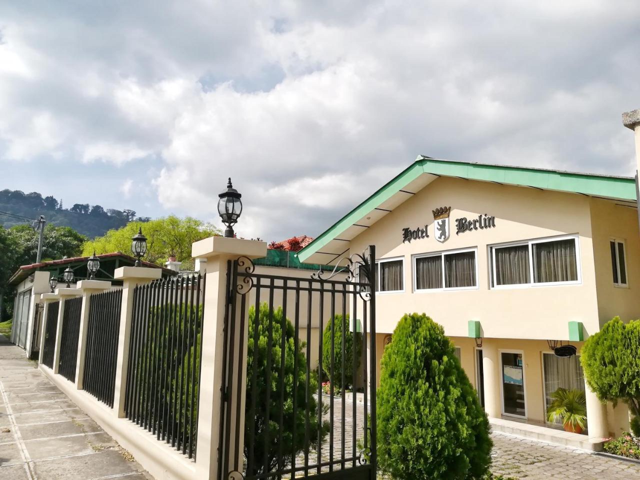 Hotel Berlin San Salvador Luaran gambar